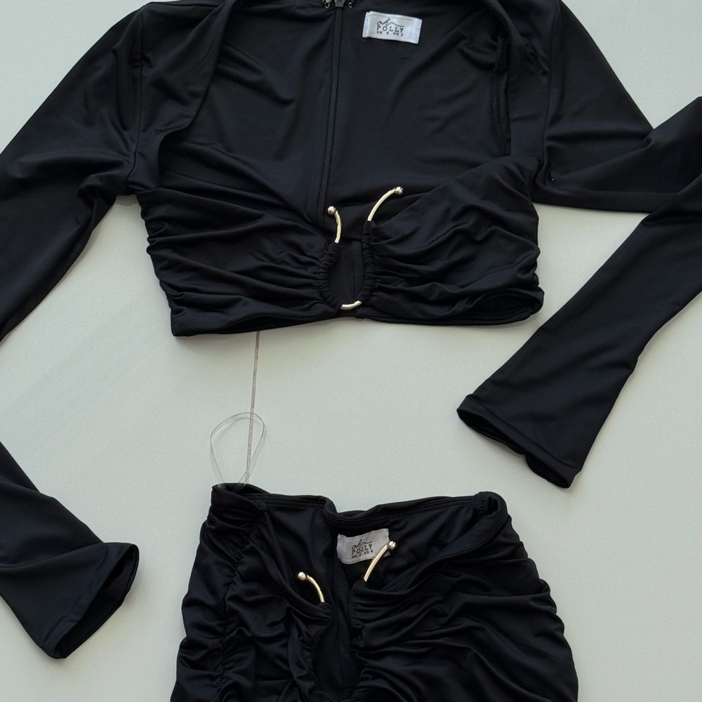 Black Oh Polly skirt set with gold detail - Picture 5 of 6